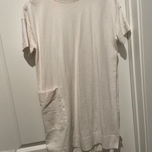 Everlane t-shirt dress, size xs! Relaxed fit